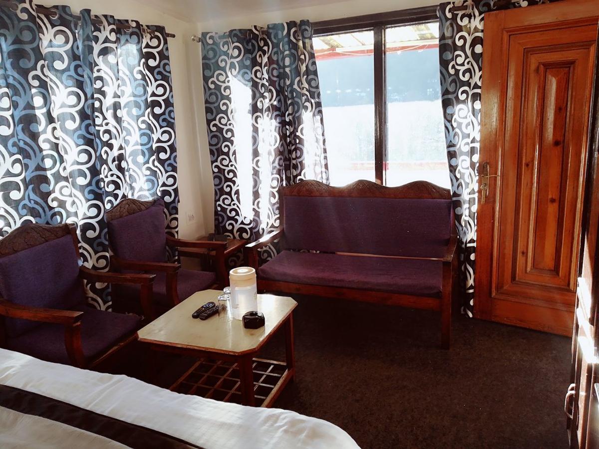 Goroomgo Luxury Stay Mall Road 奈尼塔尔 外观 照片